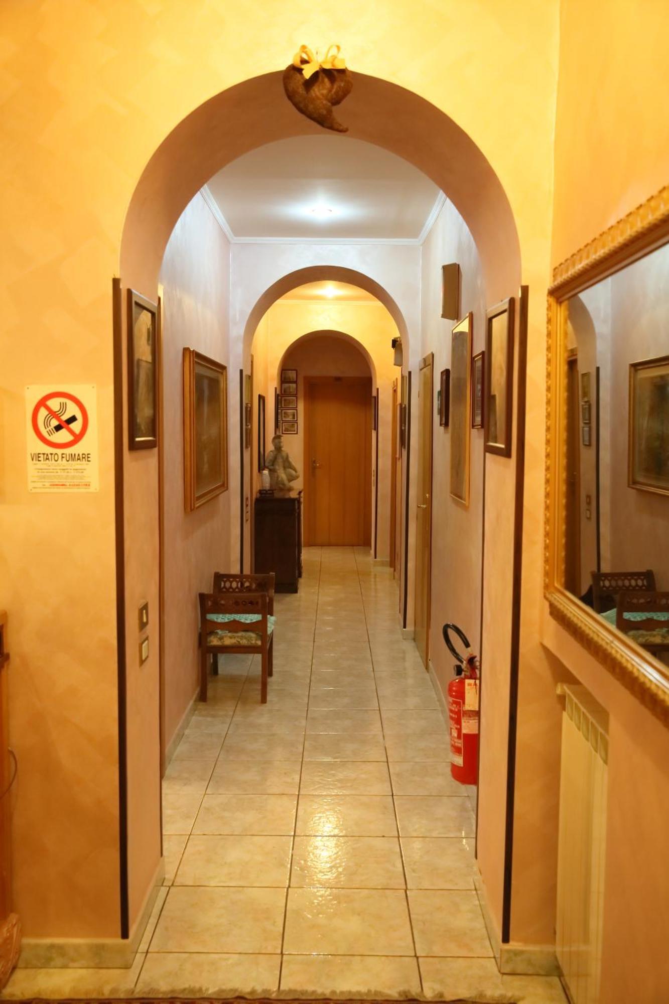 Hotel Principe Amedeo Рим Екстер'єр фото