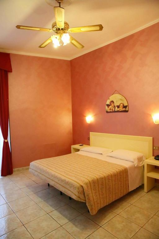 Hotel Principe Amedeo Рим Екстер'єр фото